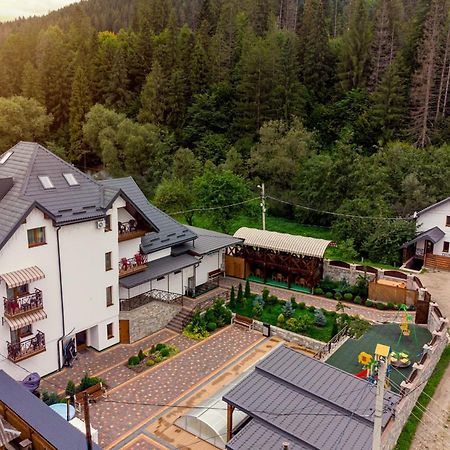 Gorhouse Hotel Jaremtsje Eksteriør bilde